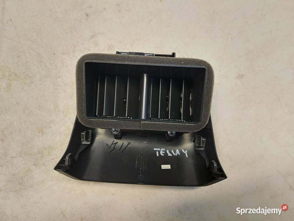 TESLA MODEL Y 2023r Kratka nawiewu tunel tył Kratki nawiewu