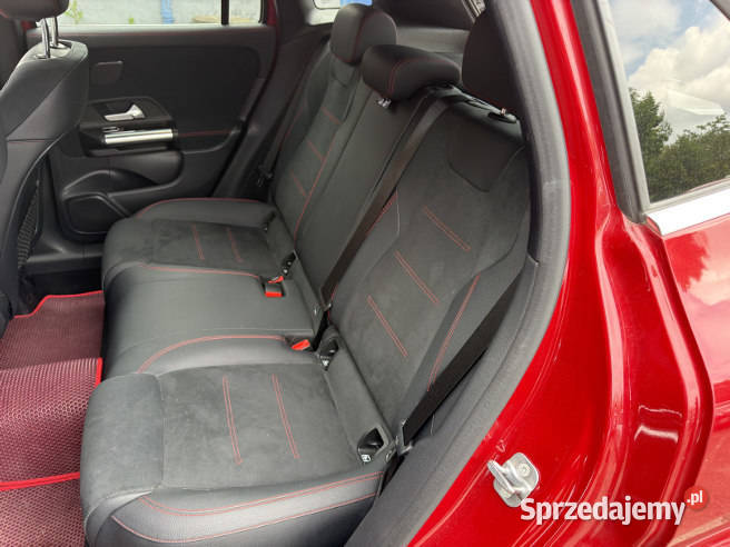 MERCEDESBENZ GLA 200 2023 133200 ccm 163 Rok produkcji 2023 mazowieckie