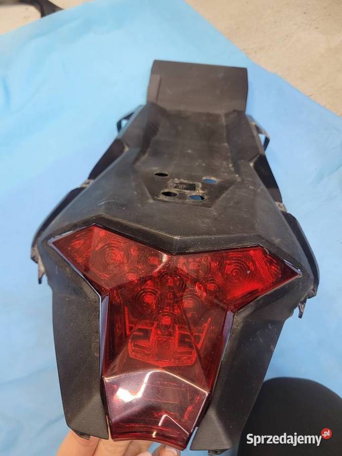 KAWASAKI NINJA ZX 400 LAMPA TYŁ OGON ZADUPEK WYPEŁNIENIE