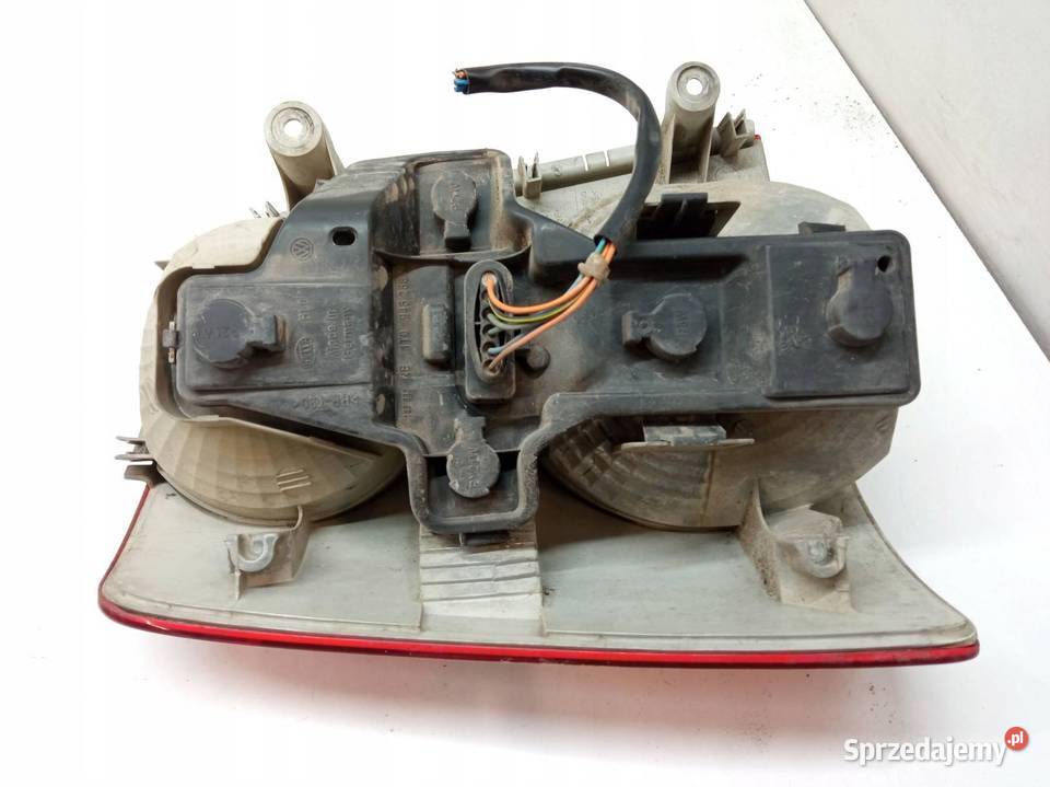 LAMPA TYŁ PRAWA EU 1T0945112B VW Volkswagen Lampy tylne