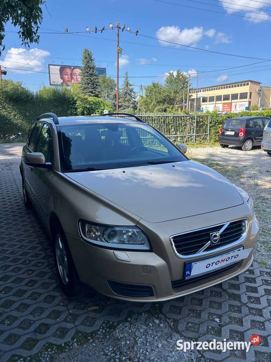 Volvo V50 Zadbane relingi dachowe Warszawa sprzedam
