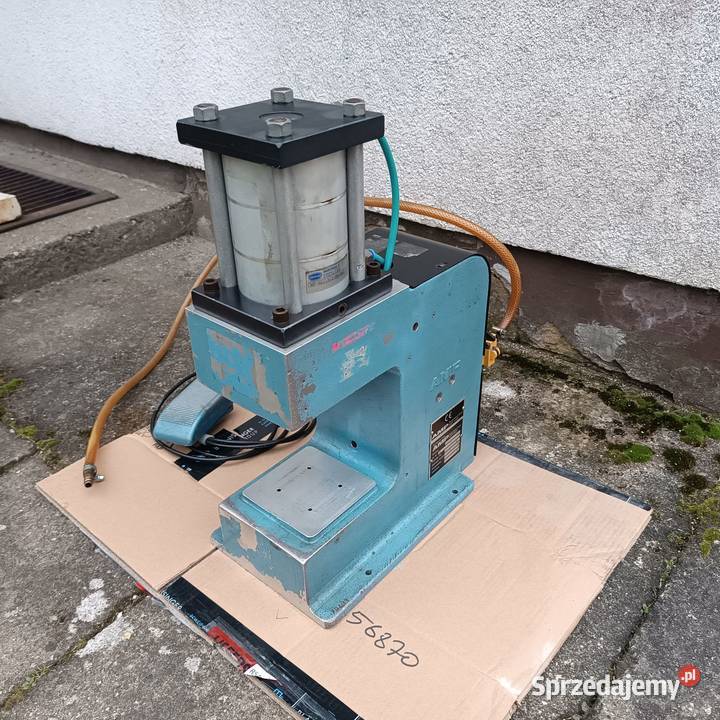Prasa pneumatyczna AMP deutchland 15t 1500