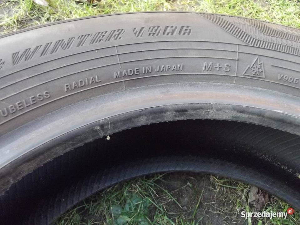 Opony 4Yokohama BluEarth Winter V906 18560 R15 z Samochodowe Pawonków sprzedam