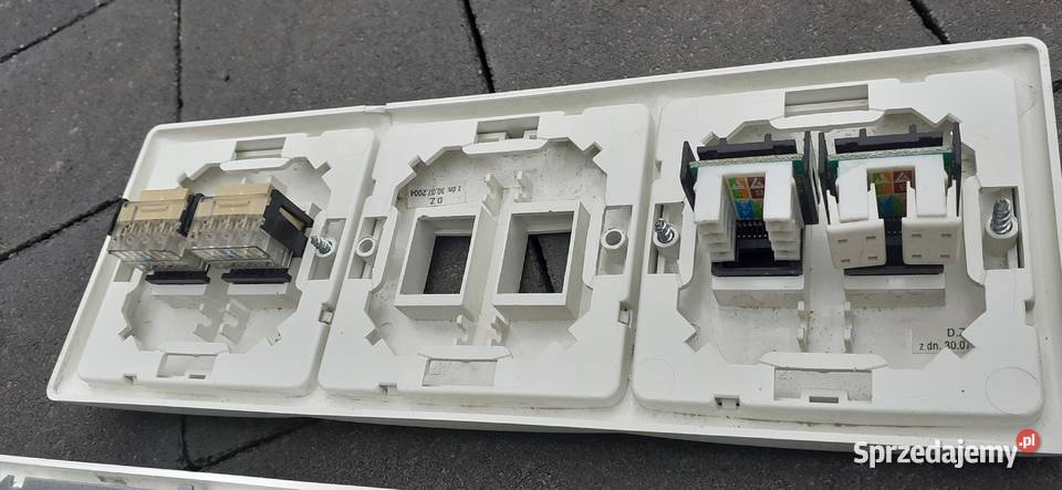 Simon 8 gniazd sieciowyh i 4 RJ45 poczwórna kujawsko-pomorskie Tuszkowo