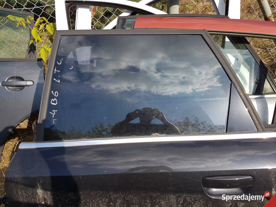 AUDI A4 B6 KOMBI 2002 2004 DRZWI LEWE TYL CZARNE Turek sprzedam
