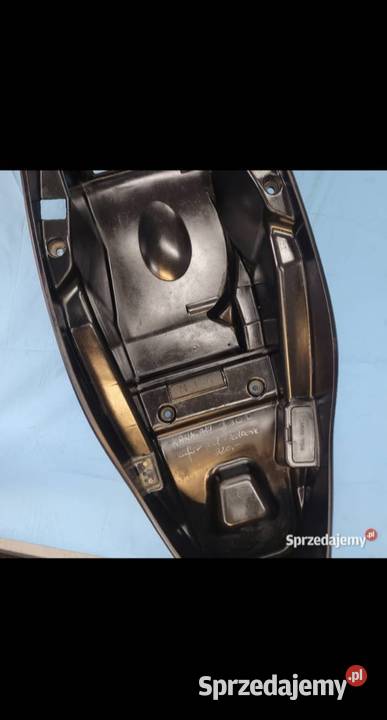 Kawasaki J 300 schowek pod siedzenie wypełnienie Mocowania i uchwyty sprzedam