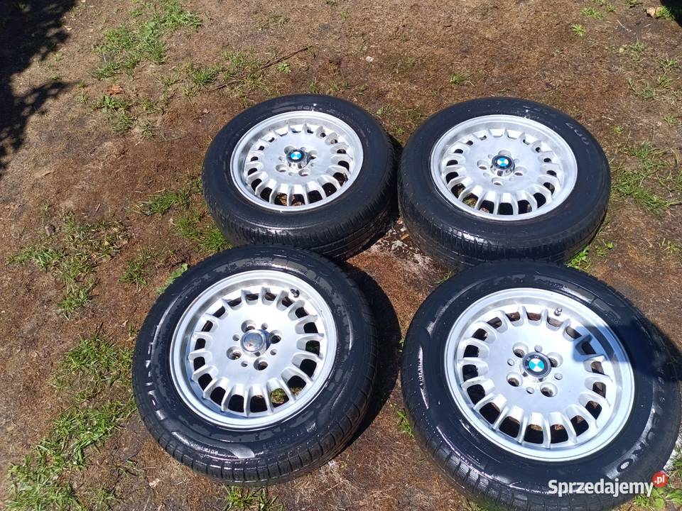 Ładne Oryginalne alufelgi słoneczka BMW E30 14 osobowe Pozostałe Płock