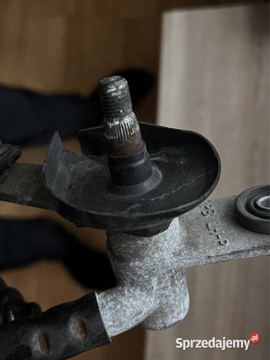 HYUNDAI i20 0815r MECHANIZM WYCIERACZEK Sosnowiec