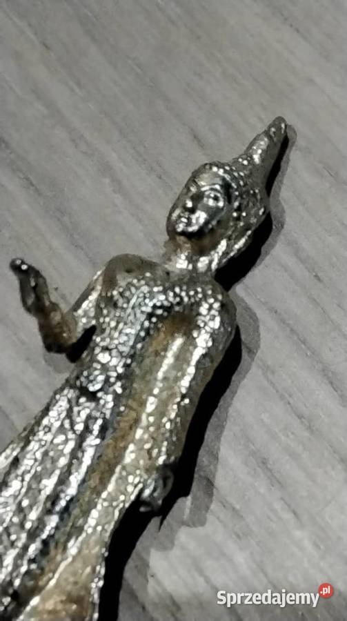 Amulet Tajski Pozłacany Budda z Abhaya Mudrą sprzedam