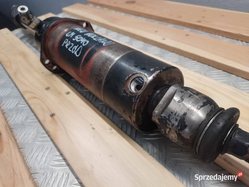 Holland LM 5040 Tłok wspomagania Przód wielkopolskie Wilkowo