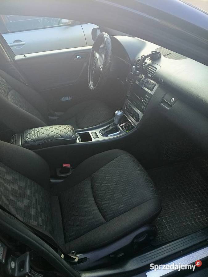 Mercedes Benz C Klasa automat 18 granatowy