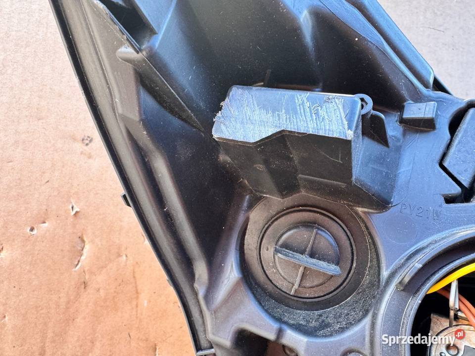 Lampa lewy przód Renault Captur I 201317 lewe