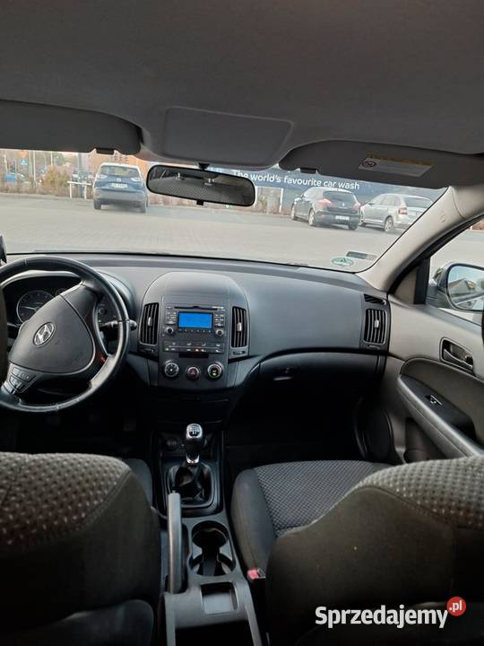 Sprzedam zadbane wygodne przestronne auto