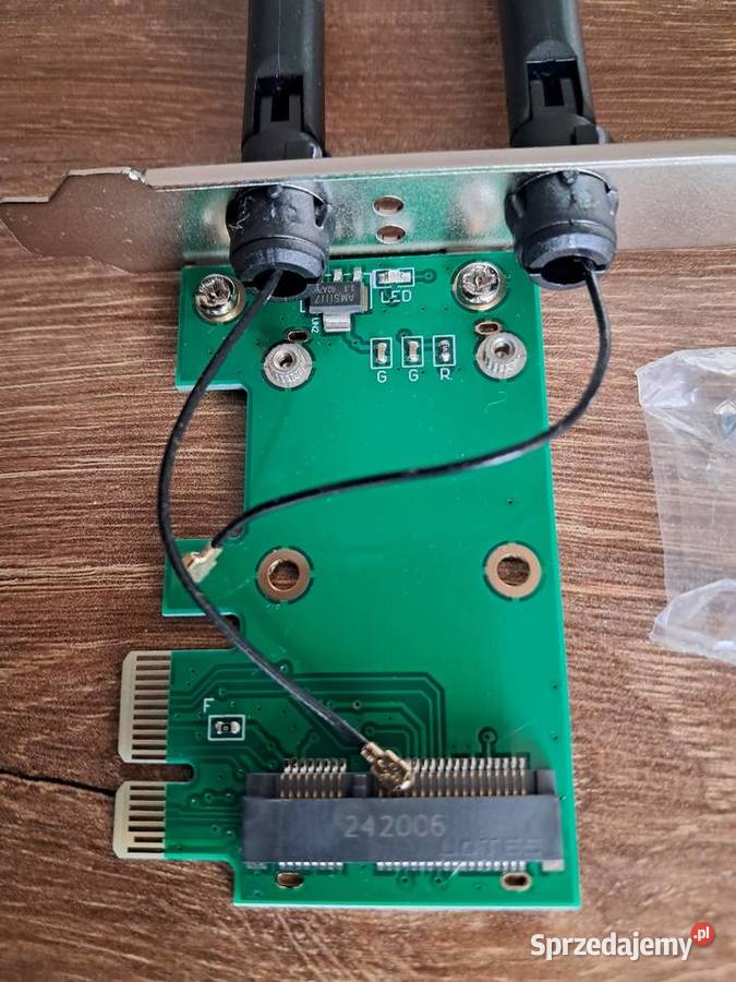 nowy chyba to jest adapter sieci WIFI świętokrzyskie Sandomierz sprzedam