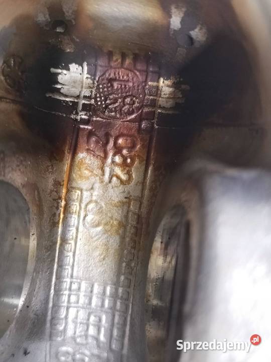 TŁOK KORBOWÓD 082277 18 TFSI TSI Audi A4 IV osobowe