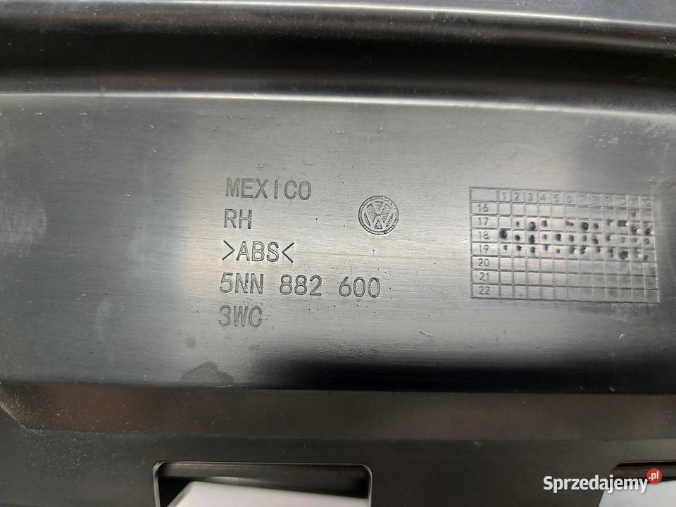 VW TIGUAN II 5NA Schowek fotela prawy 5NN882600 osobowe