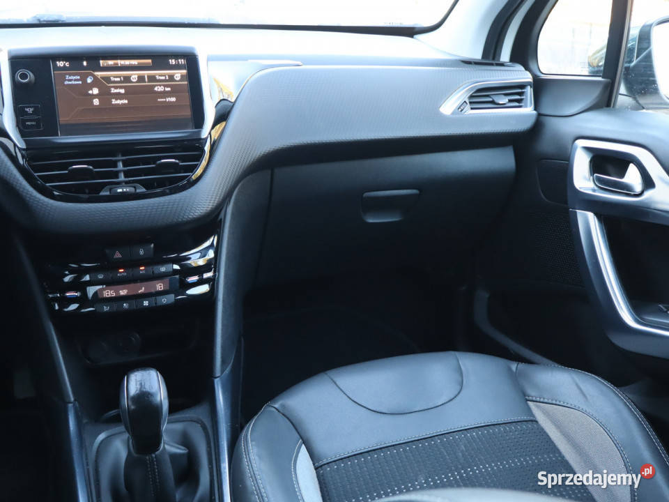 Peugeot 2008 12 VTi czujnik zmierzchu sprzedam