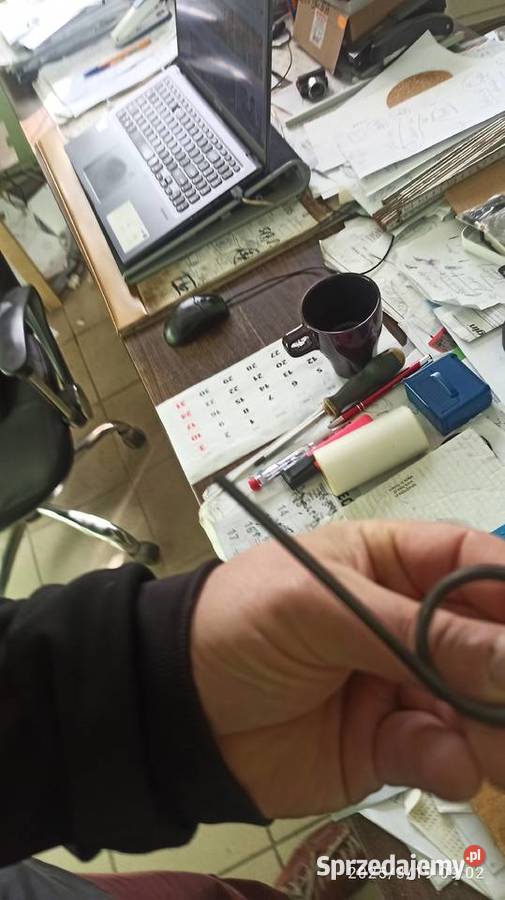 sprężyna wymienna do kółek do mechanizmu posuwu