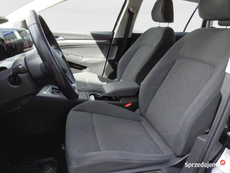 Volkswagen Golf 2023r Salon Aktywny Tempomat Golf