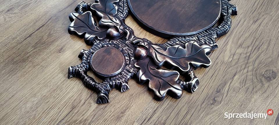 Rzeźbiona podkładka pod medalowy oręż dzika Odolanów