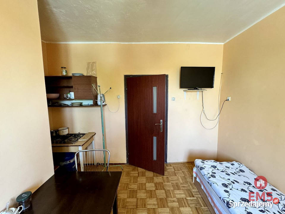 Sprzedam lokal 500m2 Kuźnica Ilość pomieszczeń 20