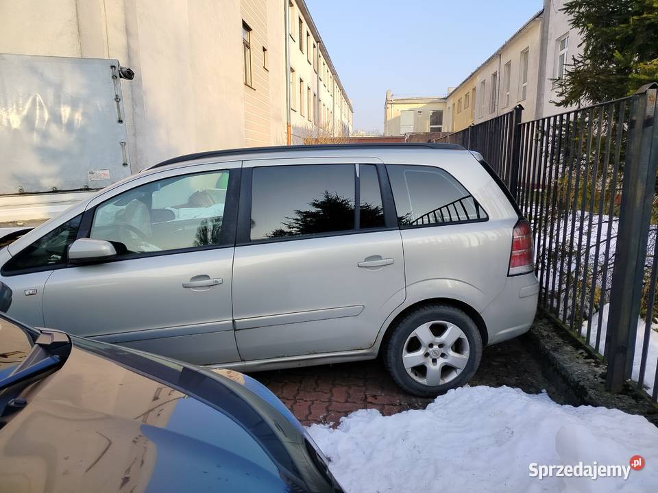Opel Zafira II 19 Diesel uszkodzony manualna Chojnice