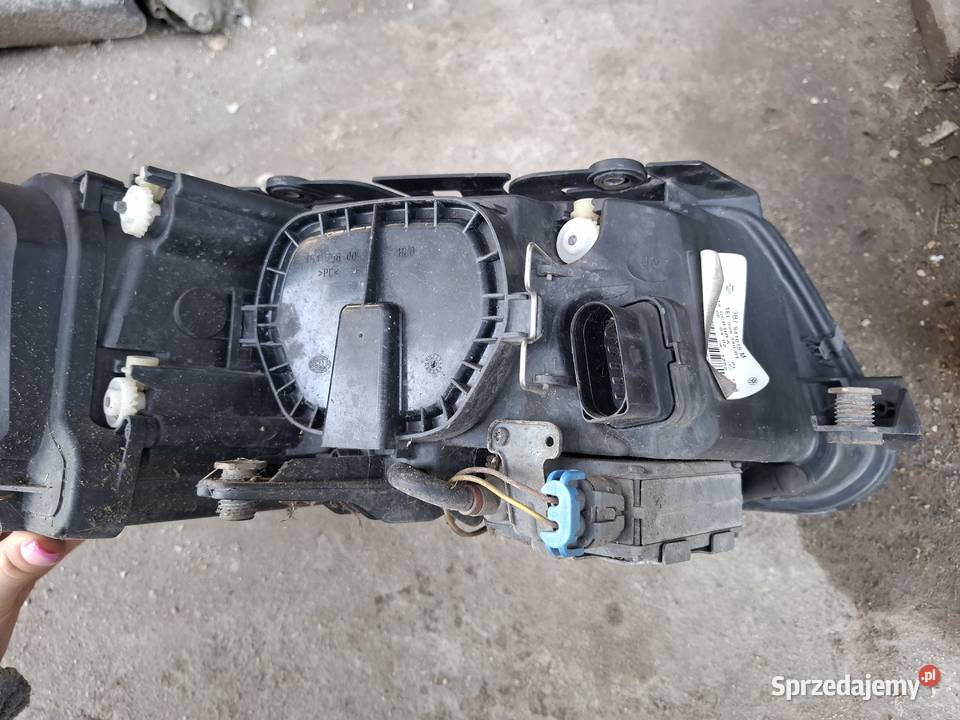 Lampa Prawa Przód Volkswagen Passat B5 FL XENON Wisznice