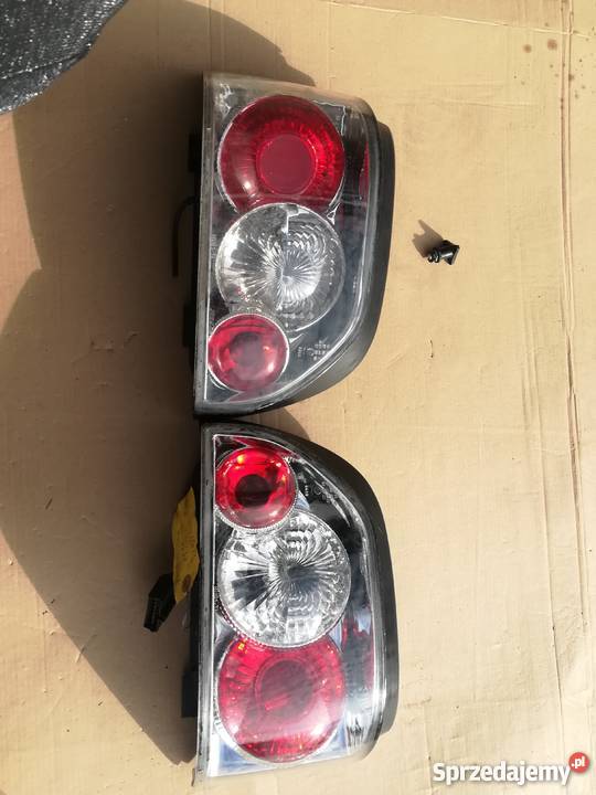Renault Clio 1999 lampa prawa tył mazowieckie Węgrów