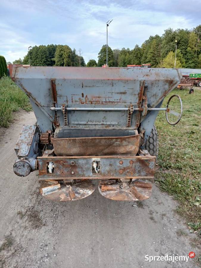 Rozsiewacz wapna rcw3piastwapniarka oryginał Rzgów sprzedam