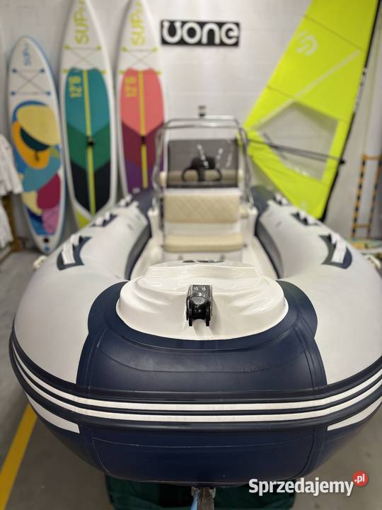 Łódź hybrydowa RIB Uone U480 z silnikiem Mercury