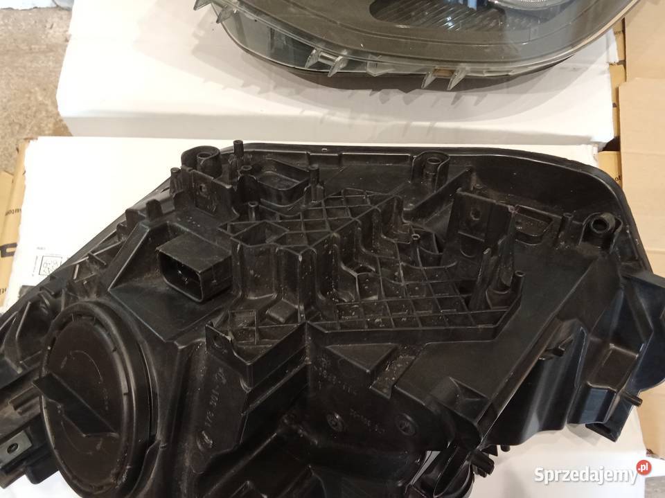 BMW1F20F21HELLA REFLEKTORY KOMPLET LEWY I PRAWY Rok produkcji 2012 Kamieniec Wrocławski