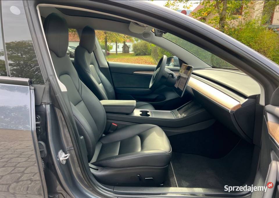 2022Tesla Model 3 Long Range R19 44 Wrocław
