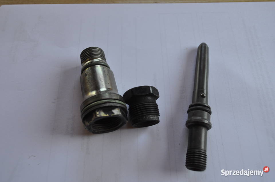 Adapter wtryskiwacza Deutz F1468 Sierakowice