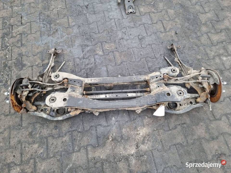 BELKA SANKI TYŁ TOYOTA AURIS II 18 sprzedam
