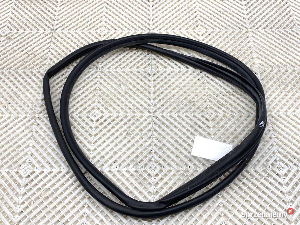 USZCZELKA DRZWI PRZÓD PRAWA TOYOTA AURIS II