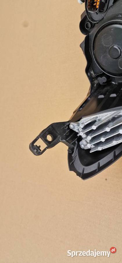 RENAULT KADJAR 1522 REFLEKTOR LAMPA LEWA LED Bieleń