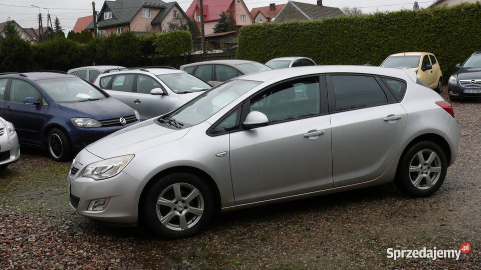 OPEL ASTRA J 16 benzyna 2011r podlaskie