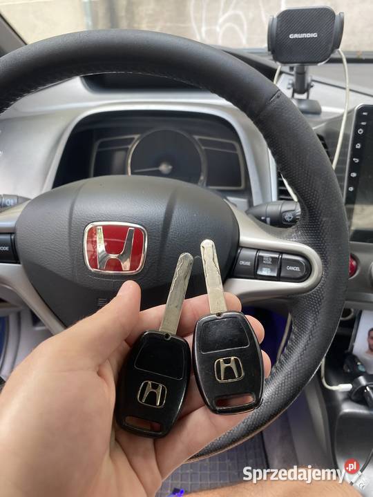 Dorabianie Kluczy Honda Civic HRV Jazz Acoord Poznań