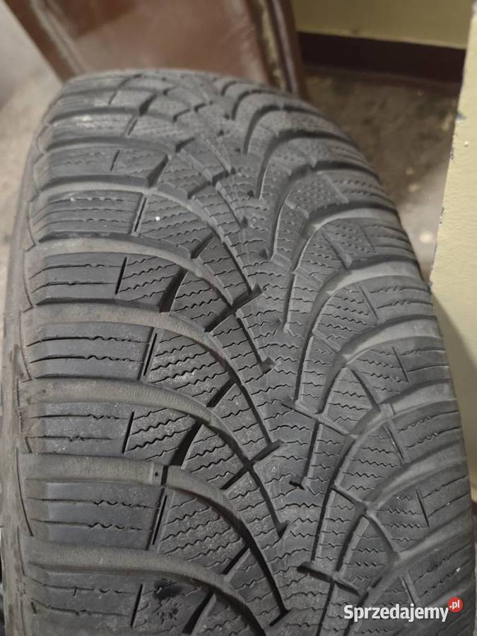 2 opony zimowe 20560R16 śląskie Dąbrowa Górnicza sprzedam