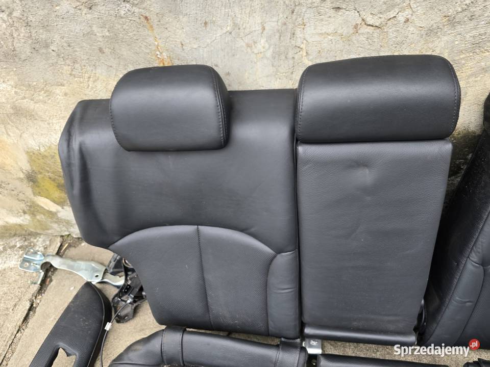 Subaru Outback IV BR fotel kanapa tył tylna osobowe Wyposażenie wnętrza Legnica