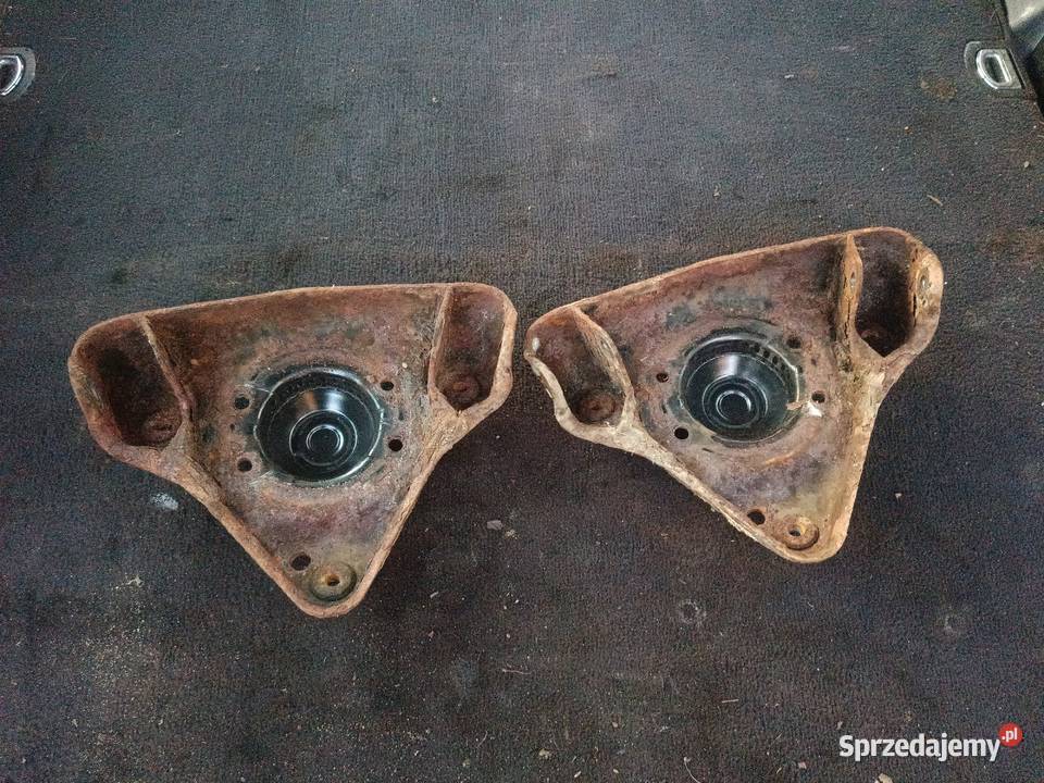 Mocowanie Górnych Wahaczy Amortyzatora Audi A4 Myszków