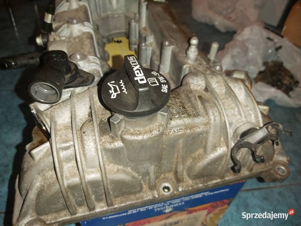 Pokrywa zaworów opel astra k corsa e 10 turbo Bydgoszcz