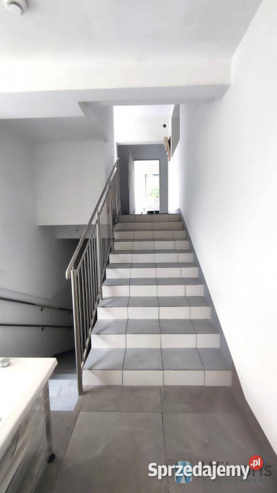 wynajmu lokalu Warszawa 590m2 Ilość pomieszczeń 20