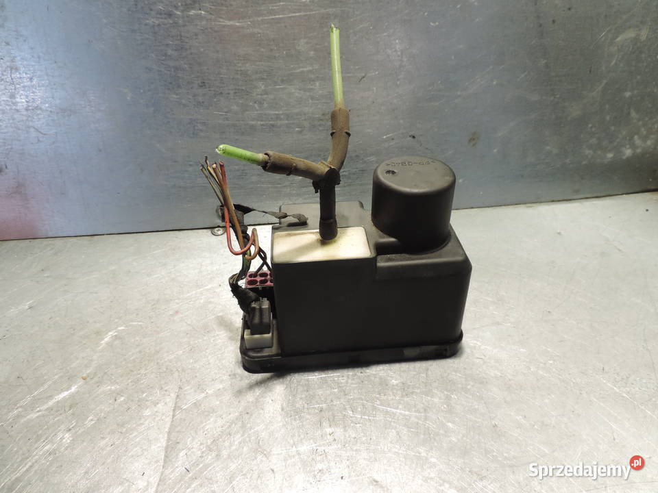 AUDI A4 B5 80 B4 POMPKA ZAMKA CENTRALNEGO Nowy Sącz