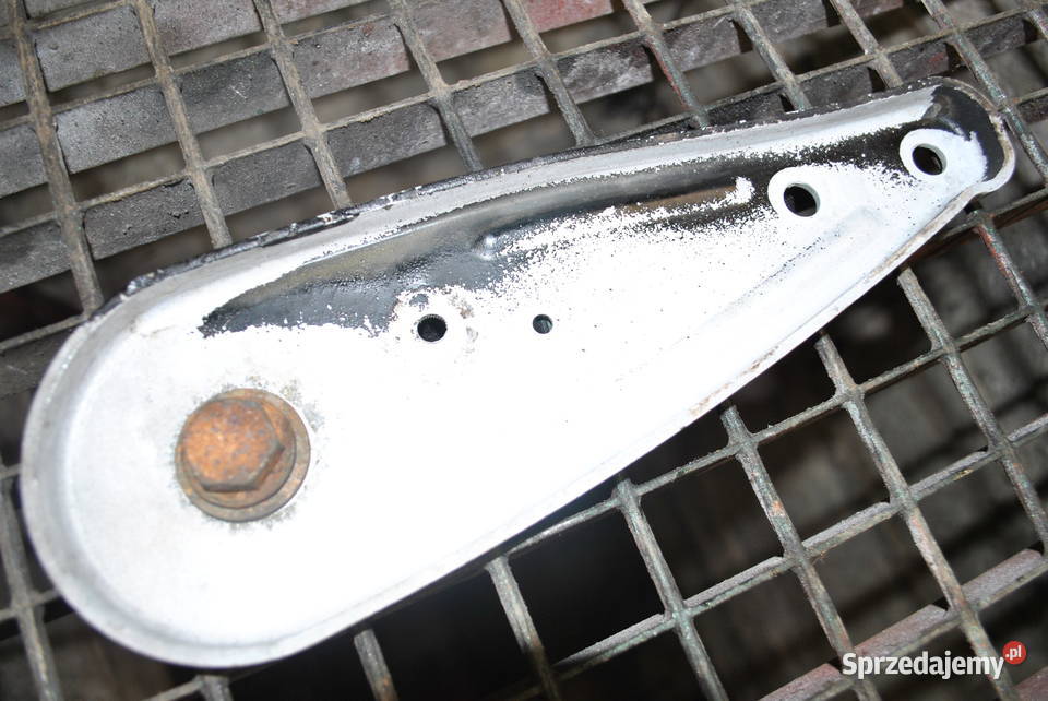 Łącznik tylnej ławy lewa strona z przodu BMW E60 Poręba sprzedam