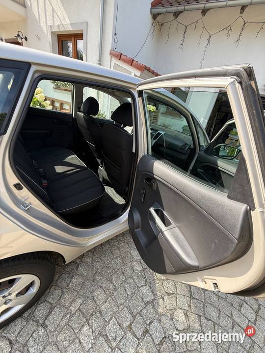 KIA Venga 16 benzyna 125 2011r przestronny Gorzów Wielkopolski