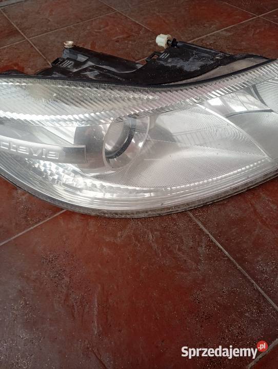 Reflektor lampa Skoda Octavia 2 lifting osobowe