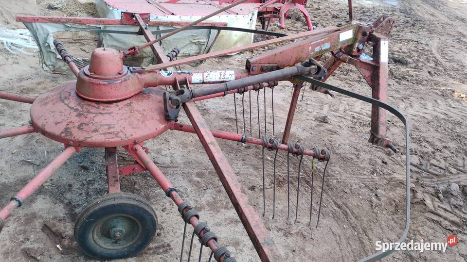 Zgrabiarka rotacyjna Fella ts 300 Maszyny rolnicze pomorskie Kiełpino