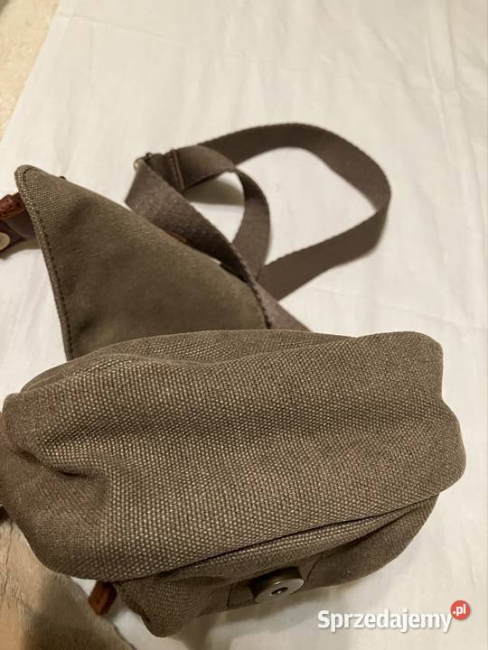 Mała torebka w odcieniu khaki marka premium Legnica