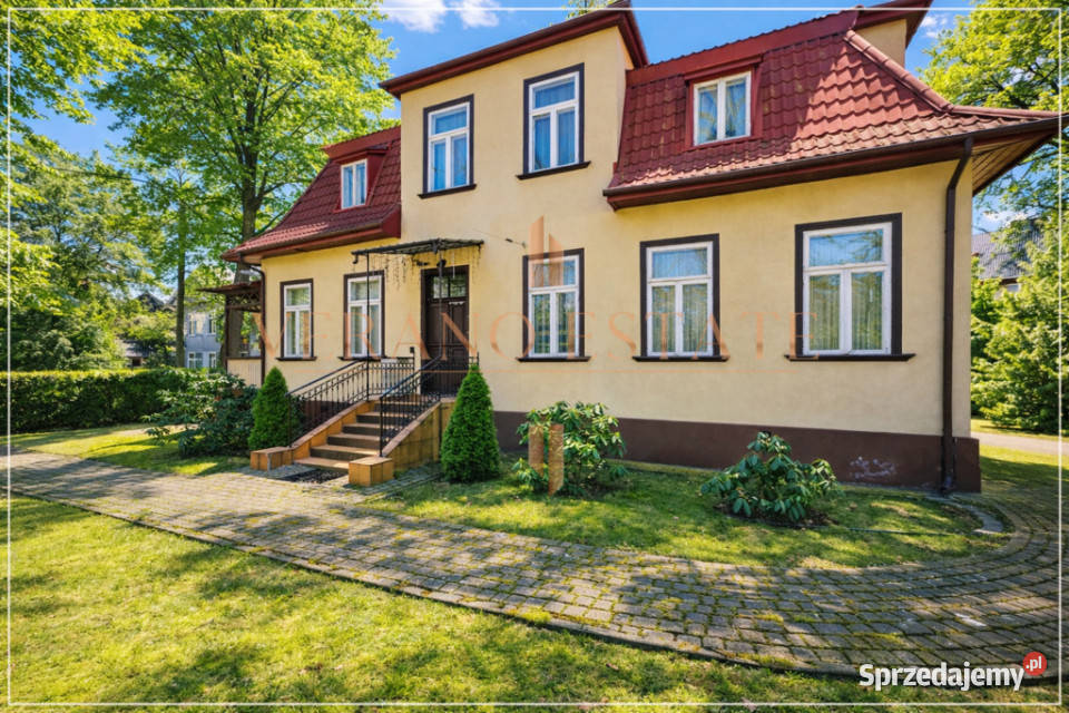 Przedwojenna willa Nadbuże ogród 2200m2 asfalt